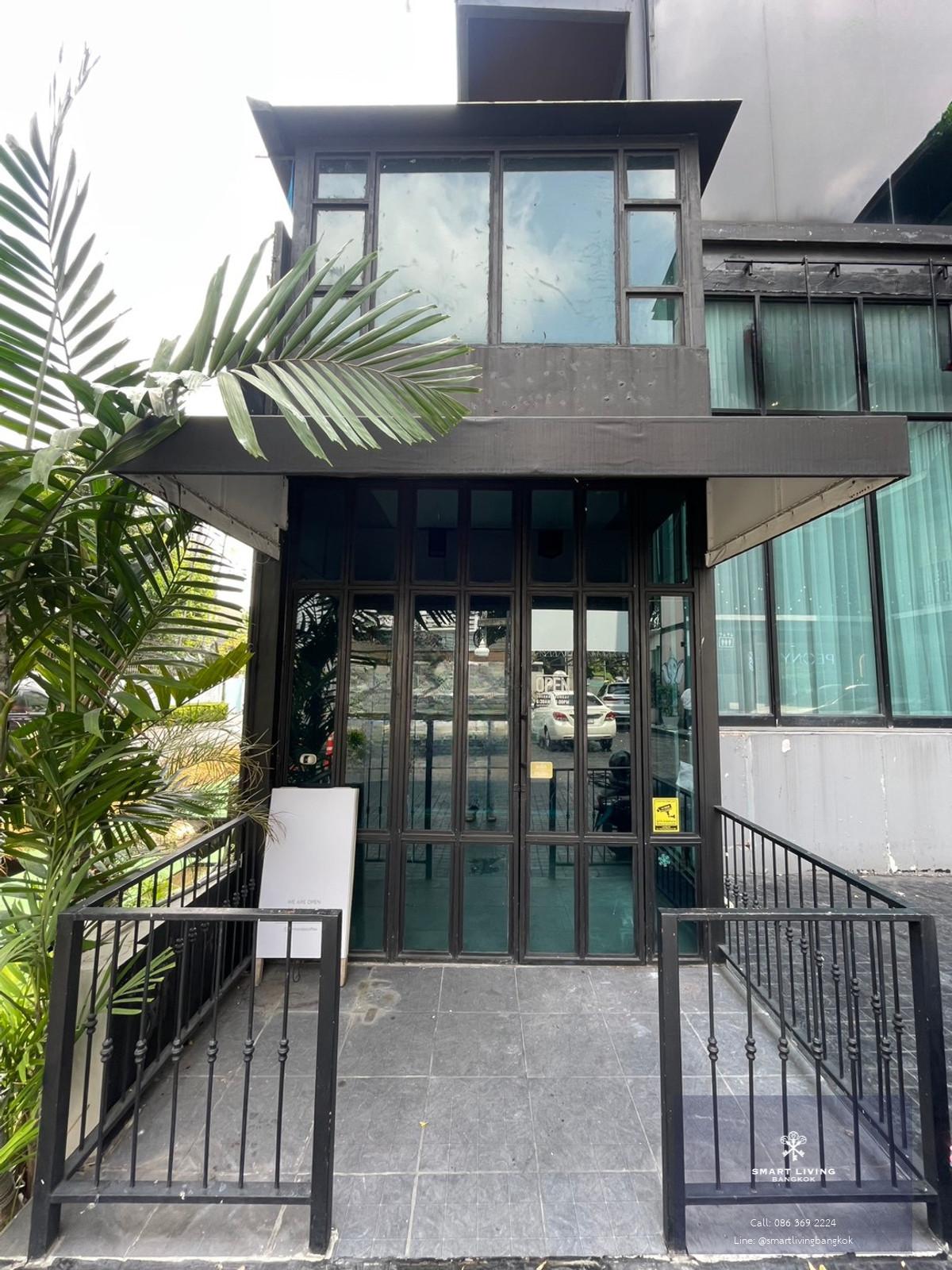 For Rent พื้นที่ Retail หน้าริมถนนทองหล่อ ขนาดกะทัดรัด Near BTS Thonglor 16 Sq.m. เหมาะสำหรับธุรกิจที่ต้องการ Visibility สูงและต้นทุนเริ่มต้นไม่สูงในทำเลพรีเมียม