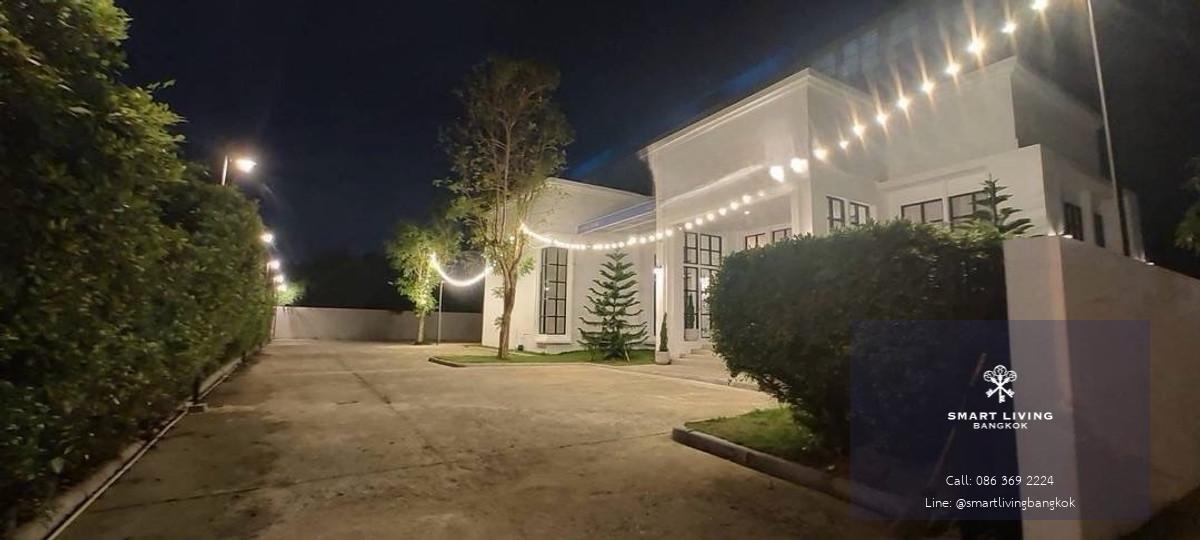 ขายอาคารบนที่ดินขนาดใหญ่  พร้อมผู้เช่าสัญญาถึง เมษายน 2570 ย่านแบริ่ง ใกล้ BTS เพียง 3 นาที ขนาด 351 ตร.ว พร้อมที่จอดรถ 10 คัน เหมาะทำธุรกิจ