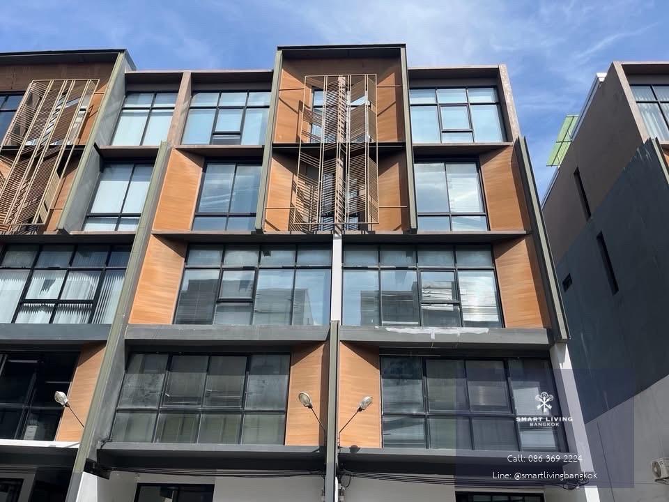 ขายหรือให้เช่า โฮมออฟฟิศ The Pride Sukhumvit 77 อ่อนนุช 30 5 ชั้น 2 ยูนิตเชื่อมกัน พื้นที่ 760 ตร.ม มีลิฟต์ส่วนตัว รองรับการใช้งานหลากหลายธุรกิจ พร้อมใช้งานทันที