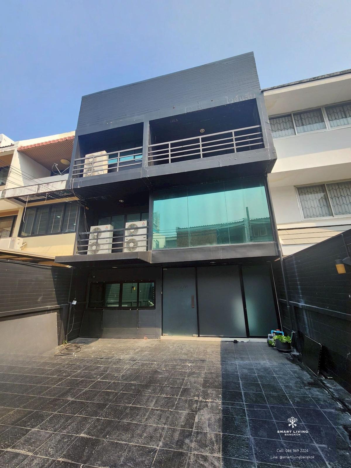 ❤️‍🔥 For Rent | 3-Storey Townhouse Home Office | 250 sqm | Sukhumvit 26 | Near BTS Phrom Phong