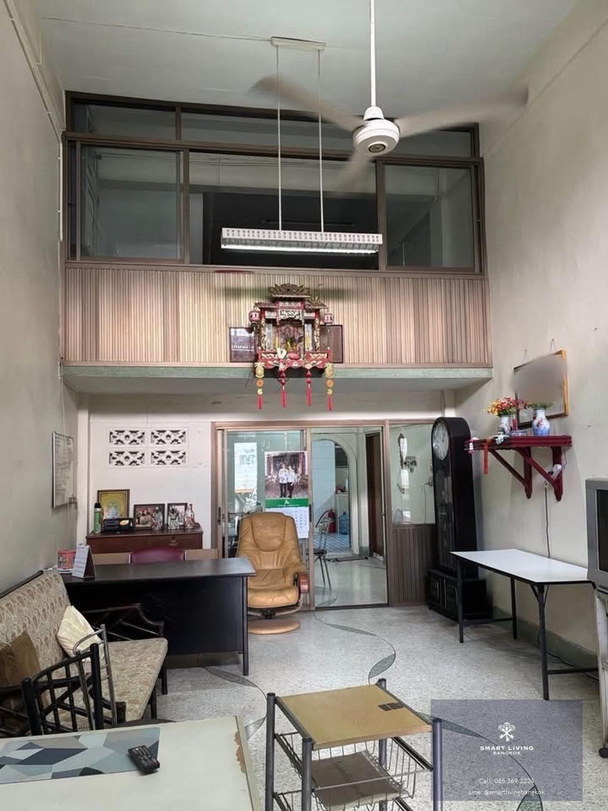 ขายอาคารพาณิชย์ 3 คูหา เจริญนคร ใกล้ ICONSIAM เดินถึงได้ ทำเลศักยภาพ เหมาะลงทุนปล่อยเช่าและทำธุรกิจ