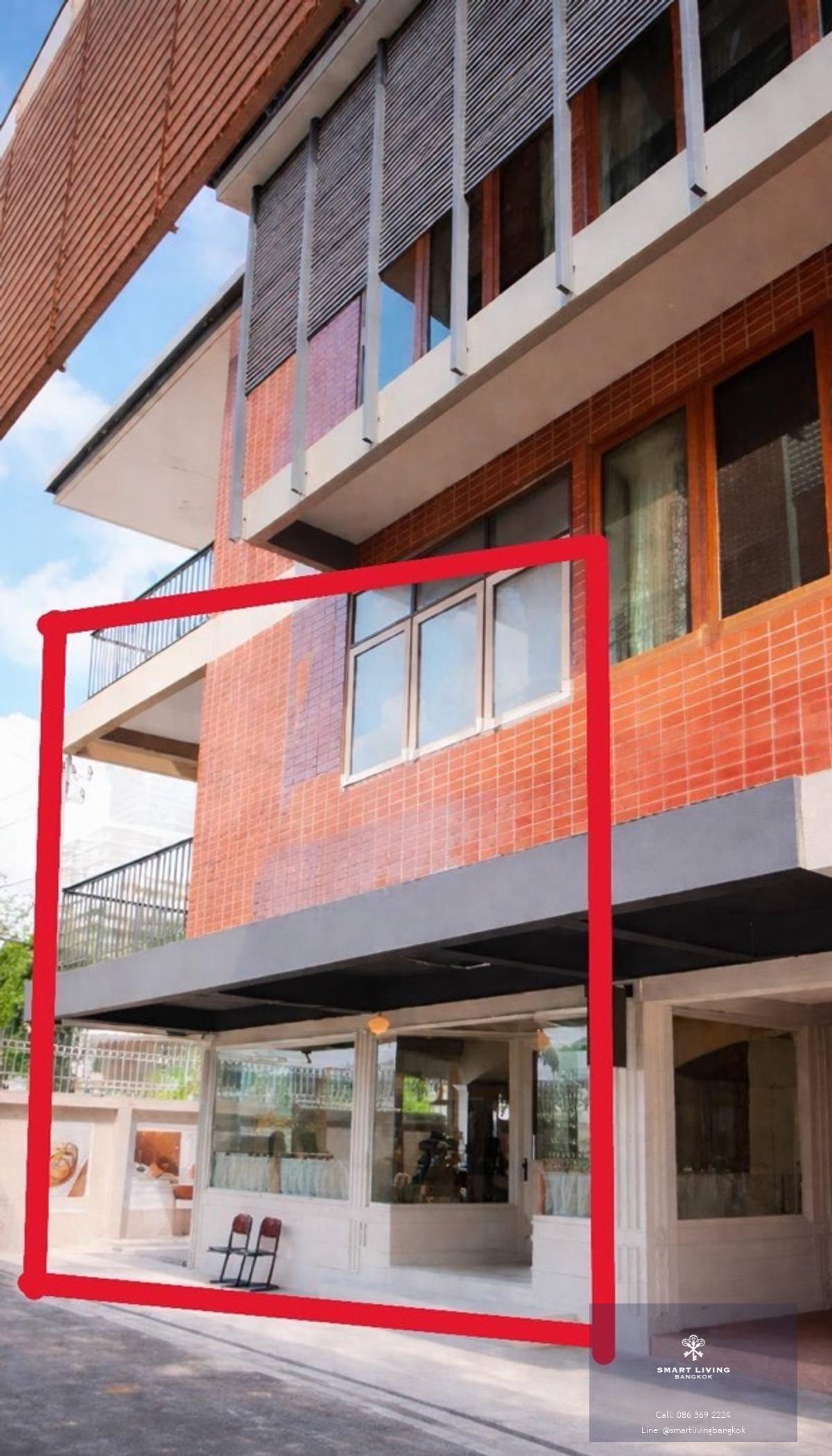 ให้เช่าพื้นที่เชิงพาณิชย์  2 ชั้น ขนาด 180 ตร.ม เหมาะ Pilates Studio คลินิก Wellness หรือ Creative Office ทำเลทองหล่อ