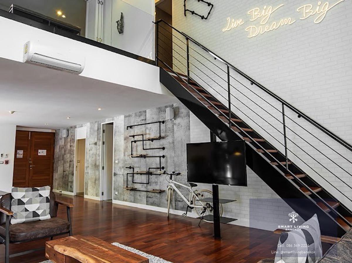 คอนโด 3 ห้องนอน ดูเพลกซ์ ขนาดใหญ่ 275 ตร.ม. ย่านต้นสน ใกล้สวนลุมพินี และ Central Embassy