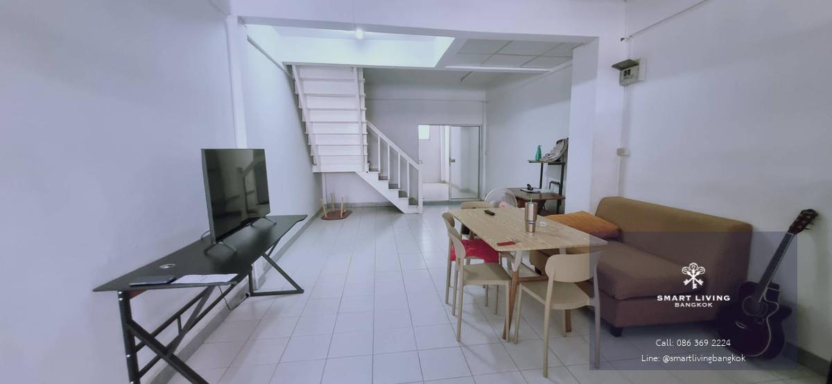 ✨ขายทาวน์เฮาส์รีโนเวท2ชั้น ทำเลดีมาก ย่านวิภาวดี 2ห้องนอน บรรยากาศเงียบสงบ เหมาะกับครอบครัว เดินทางสะดวกมาก พร้อมขาย