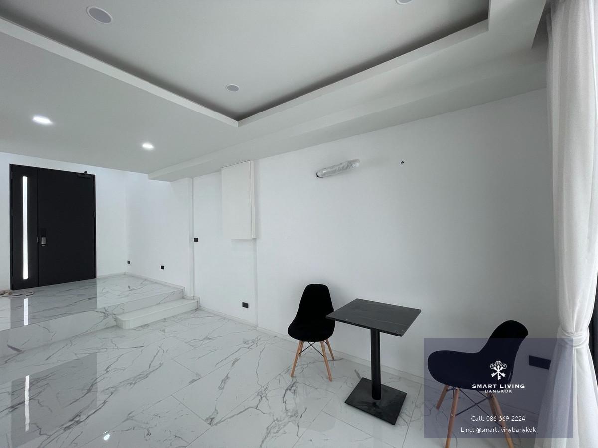 ขายทาวน์เฮาส์ สุขุมวิท พร้อมผู้เช่า ถึง 2572 ใกล้ NIST International School 
 4 ห้องนอน 250 ตร.ม ใกล้ BTS อโศก และ MRT เพชรบุรี