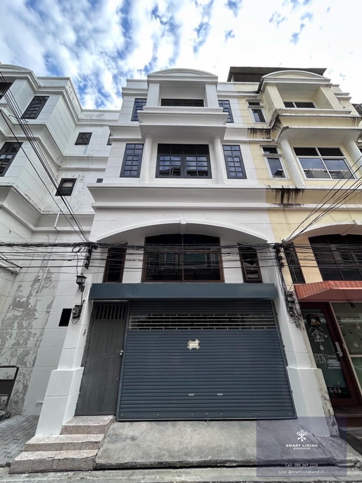 📢👇อาคารพาณิชย์ 3.5 ชั้น ทำเลใจกลางเมือง เหมาะสำหรับอยู่อาศัย ทำเป็นโฮมออฟฟิศ ปล่อยเช่า หรือปรับปรุงต่อได้ *ขายและเช่าตามสภาพ*กรณีเช่า: ไม่รับธุรกิจครัวร้อน ร้านกัญชา และร้านแอลกอฮอล์