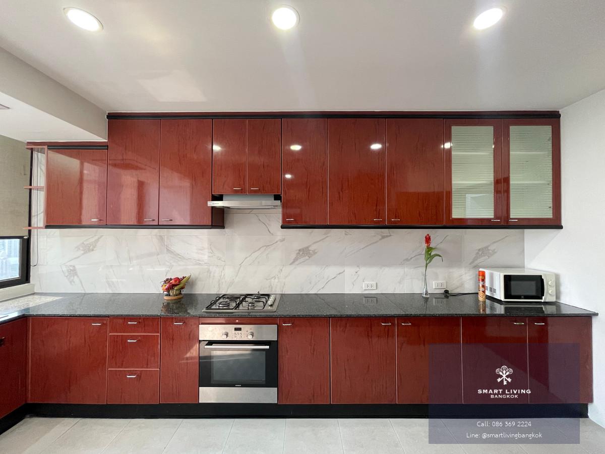 คอนโดห้องขนาดใหญ่พิเศษกว่า 316 ตารางเมตร ในย่านสุขุมวิท – พร้อมพงษ์ เหมาะสำหรับครอบครัวที่ต้องการพื้นที่ใช้สอยขนาดใหญ่ ใจกลางเมือง ใกล้ BTS Phrom Phongและห้าง Emporium / EmQuartier พร้อมสิ่งอำนวยความสะดวกระดับเมือง