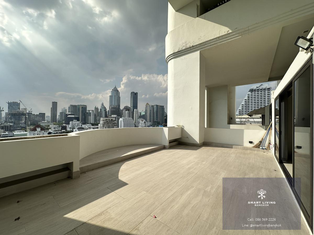 ขาย คอนโด  Crystal Garden  4 ห้องนอน พึ่งทำใหม่ วิวไม่บล็อก ระเบียงกว้าง เป็น Duplex