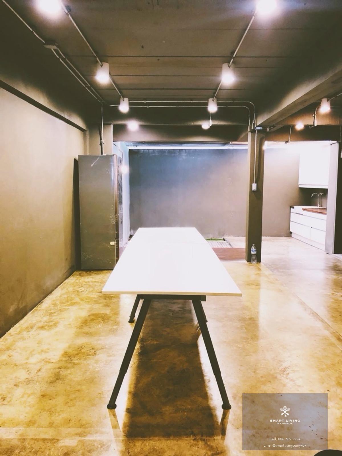 ให้เช่าโฮมออฟฟิศ พระราม 9 อาคาร 3 ชั้น พื้นที่ 350 ตร.ม ใกล้รถไฟฟ้าสายสีส้ม 200 เมตร