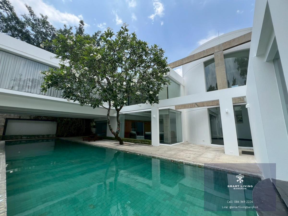 ปล่อยเช่าและขาย บ้านเดี่ยวระดับซูเปอร์ลักชัวรี  แปลงมุมวิวสวน บรรยากาศร่มรื่น ขนาดที่ดิน 1 ไร่ (4 ห้องนอน 5 ห้องน้ำ พร้อมสระว่ายน้ำ) เฟอร์นิเจอร์ครบ สังคมคุณภาพ ทำเลปากเกร็ด-แจ้งวัฒนะ ใกล้ รร.นานาชาติ ISB ในระยะเดินถึง