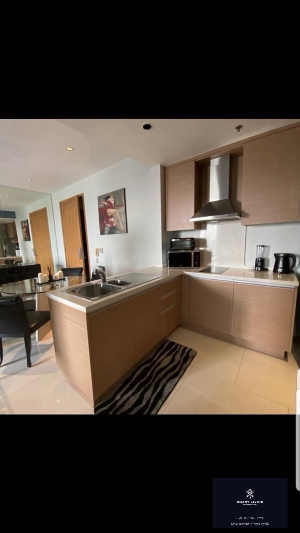 ขายคอนโด Emporio Place สุขุมวิท 24 ขนาด 65 ตร.ม 1 ห้องนอน พร้อมผู้เช่า ลงทุนปล่อยเช่าต่อได้ทันที ใกล้ EM District