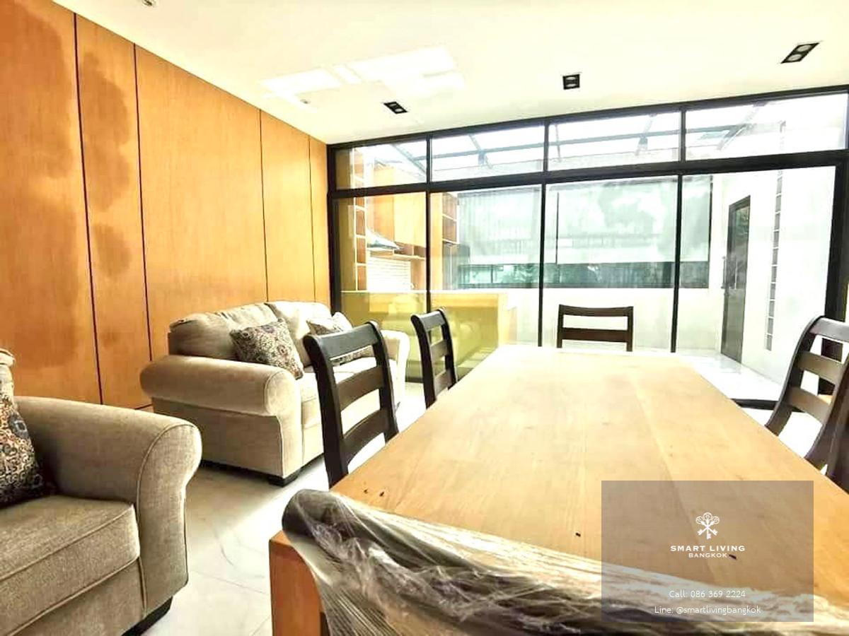 ให้เช่า Home office Bearing   อาคาร 4 ชั้น พื้นที่กว้าง 285 ตร.ม เฟอร์นิเจอร์ครบ มีที่จอดรถ  ทำเลดี เดินทางสะดวก