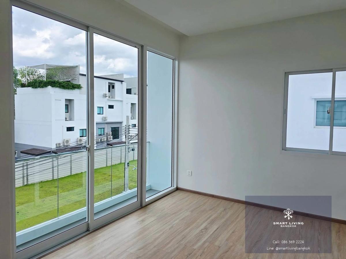 ขายบ้านเดี่ยว 3 ชั้น ใกล้ทางด่วนเอกมัย–รามอินทรา เหมาะอยู่อาศัยครอบครัวหรือปล่อยเช่าระยะยาว