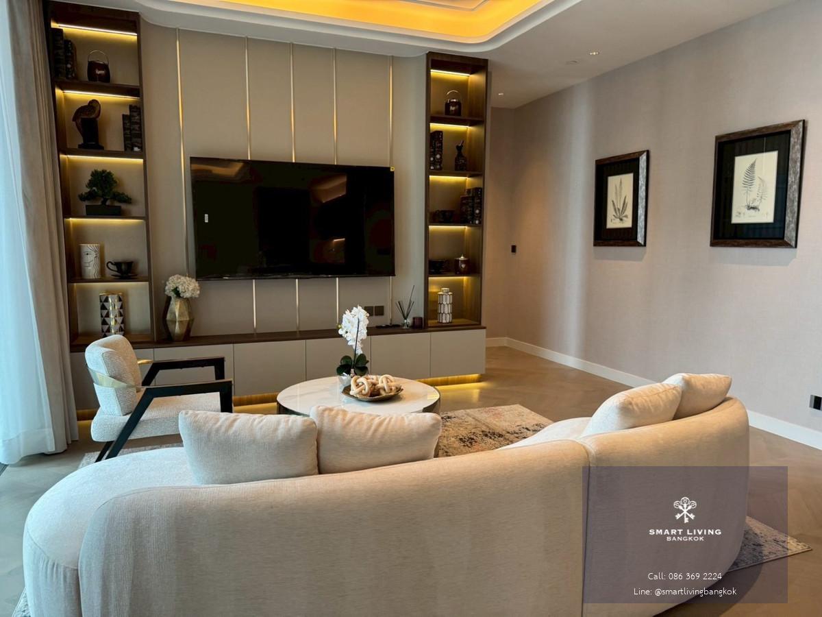 📢👇 สุดยอดการอยู่อาศัยบนถนนวิทยุ ทำเลพรีเมียมที่หลายคนตามหา พร้อมดื่มด่ำกับวิวเมืองแบบ ไม่บล็อก และพื้นที่ใช้สอยกว้างขวาง เรียบหรู น่าอยู่