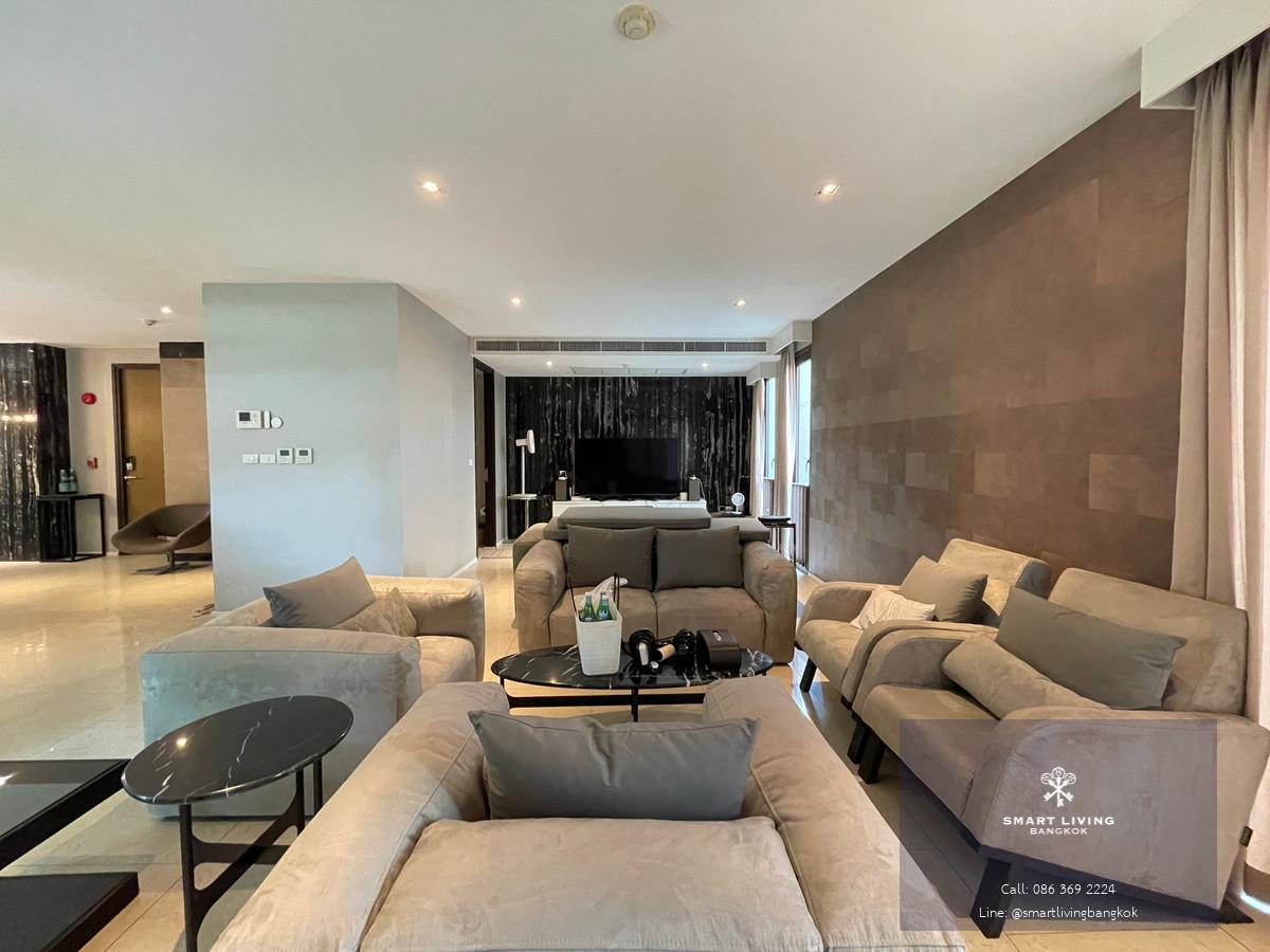 บ้านระดับ Luxury พร้อมสระว่ายน้ำและสวนส่วนตัว ในโซนสาทร – ยานนาวา พื้นที่ใช้สอยขนาดใหญ่ถึง 393 ตารางเมตร พร้อม Private Lift ให้ความเป็นส่วนตัวสูง เหมาะสำหรับผู้บริหาร ชาวต่างชาติ หรือครอบครัวที่ต้องการบ้านหรูใจกลางเมือง