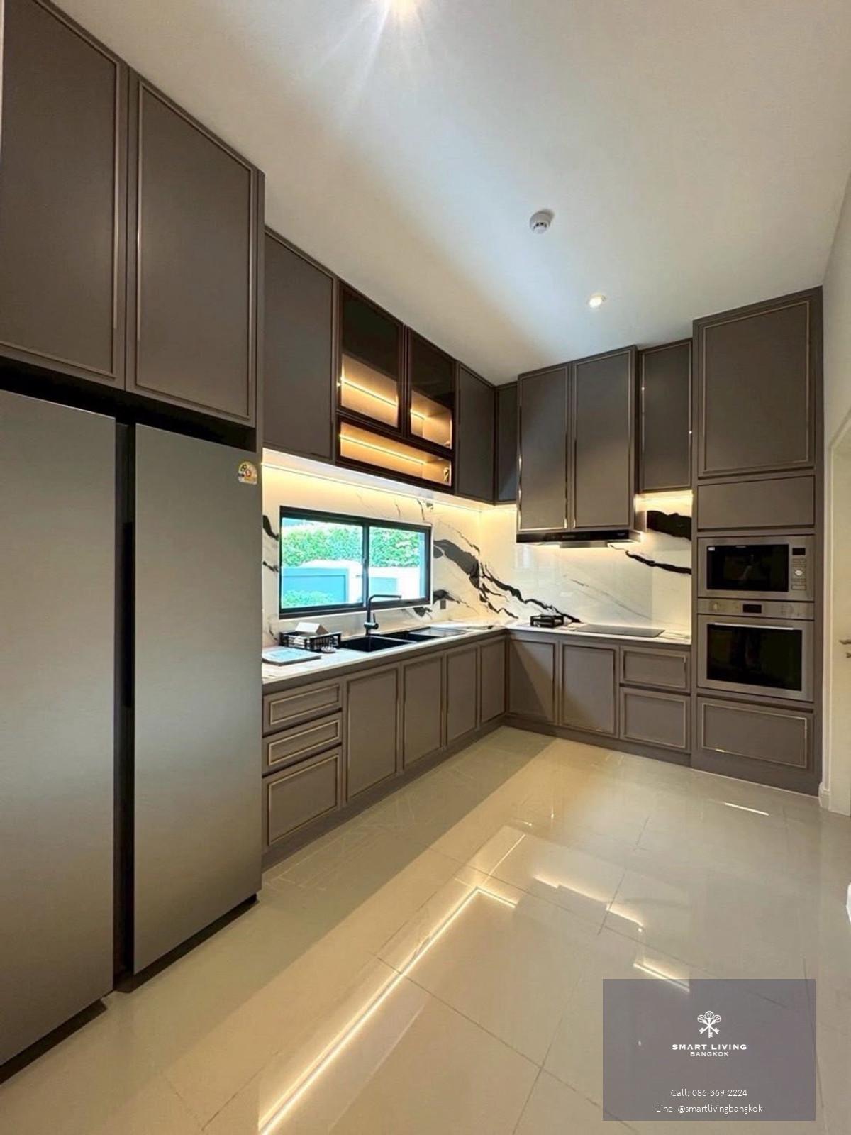 ขายบ้านหรู ขนาดใหญ่ พร้อมลิฟต์ กรุงเทพกรีฑา พระราม 9 ทำเลศักยภาพ ใกล้นานาชาติ Wellington