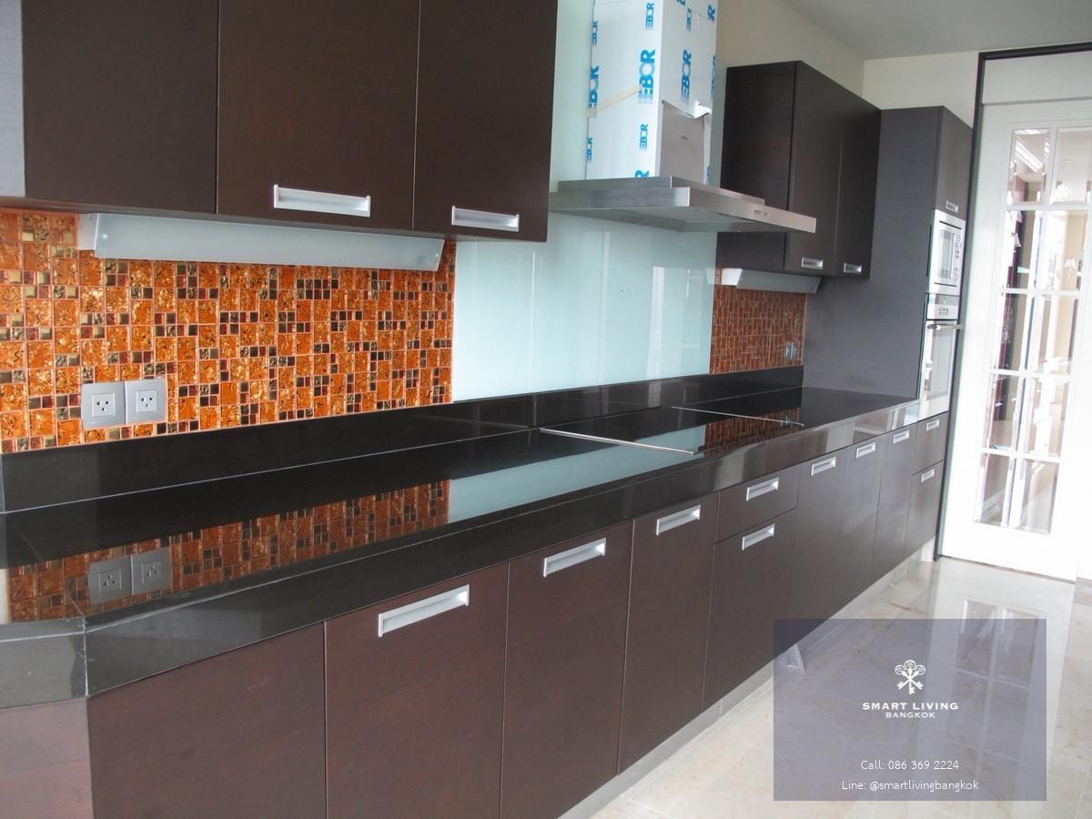 ขายคอนโด 3 ห้องนอน ใจกลางสาทร ใกล้ BTS ช่องนนทรี กว้างขวาง 104 ตร.ม