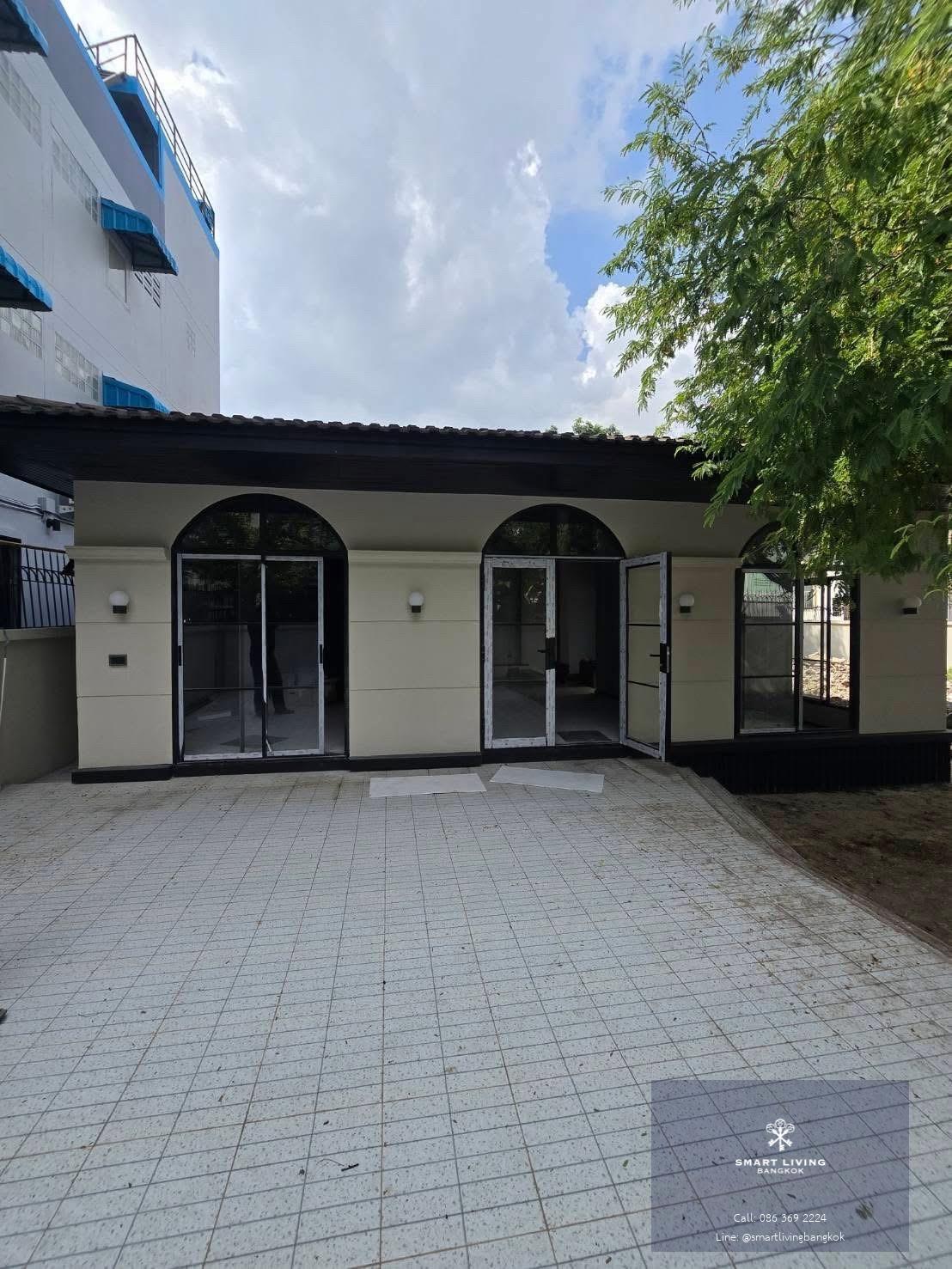 ให้เช่าบ้านเชิงพาณิชย์  ใกล้ BTS ปุณวิถี เพียง 400 เมตร เหมาะทำร้านอาหาร คาเฟ่ และธุรกิจ ใกล้ True Digital Park
