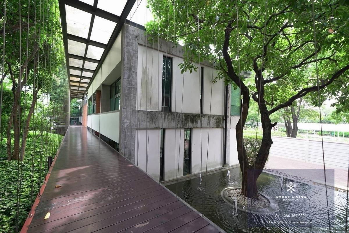 ขายอาคารสำนักงาน 9 อาคาร บนที่ดินผืนใหญ่ เลียบด่วนเอกมัย รามอินทรา ใกล้ Crystal Design Center และ Central EastVille เหมาะลงทุนหรือทำสำนักงานใหญ่