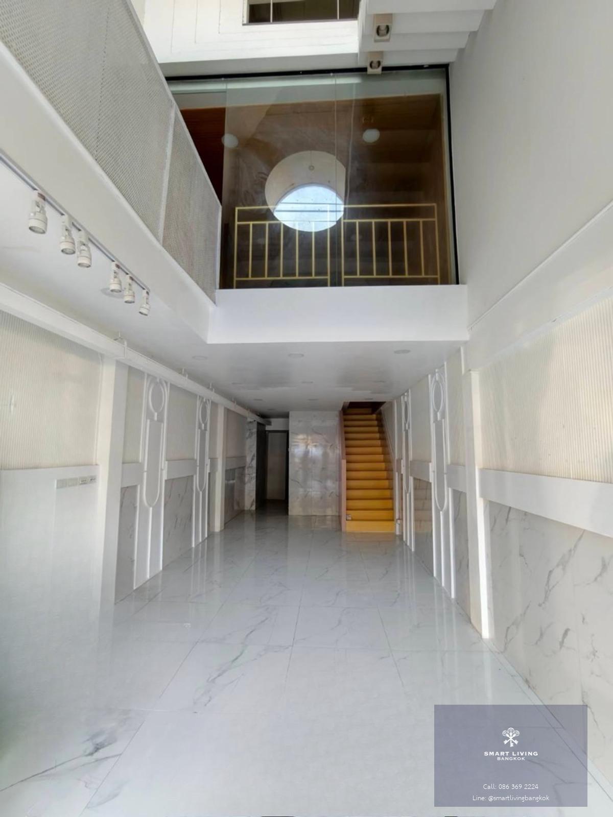 ให้เช่าอาคารพาณิชย์ ทองหล่อ พื้นที่ใช้สอย 250 ตร.ม ทำเลศักยภาพ ใกล้ BTS ทองหล่อ เหมาะทำธุรกิจหรือสำนักงาน