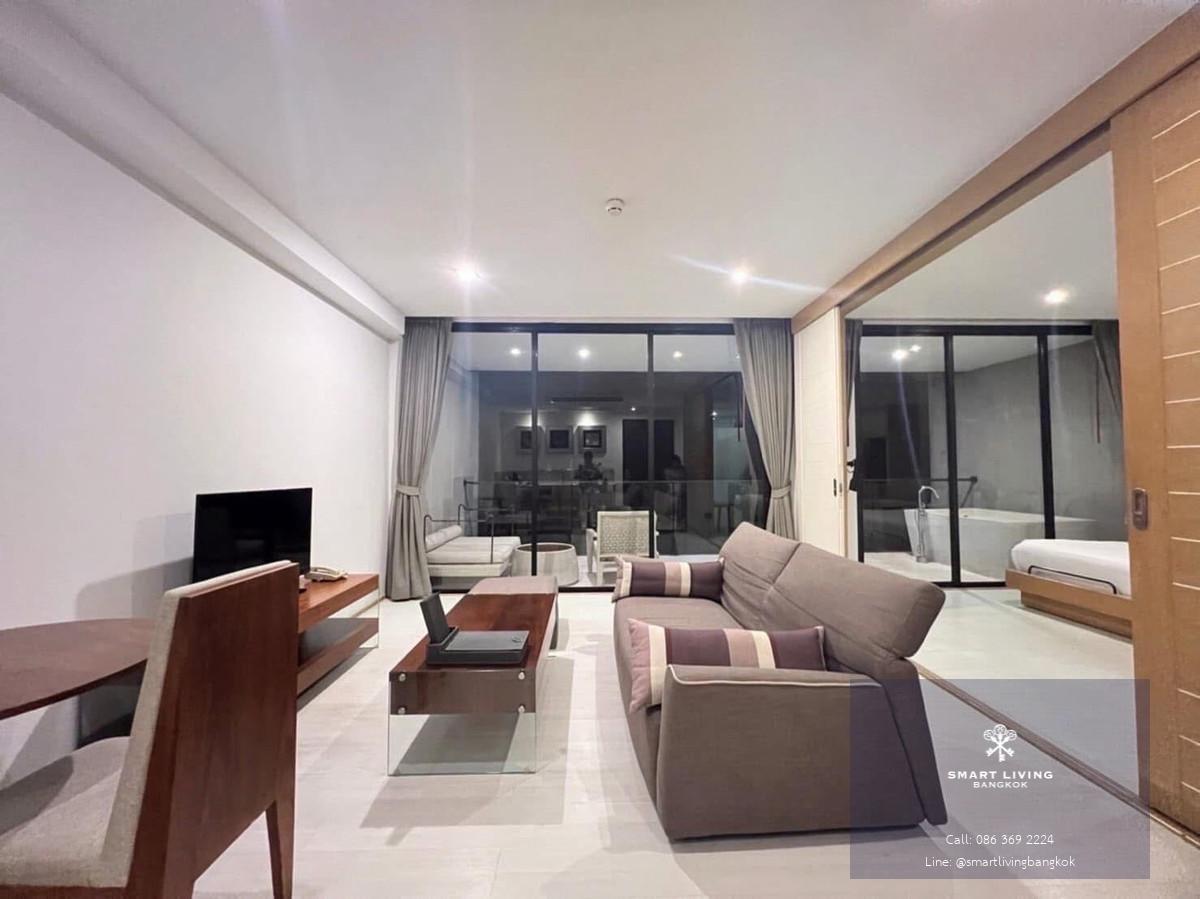 คอนโดวิวภูเขา ระเบียงกว้างพร้อมอ่างอาบน้ำกลางแจ้ง บนถนนธนะรัชต์ เขาใหญ่