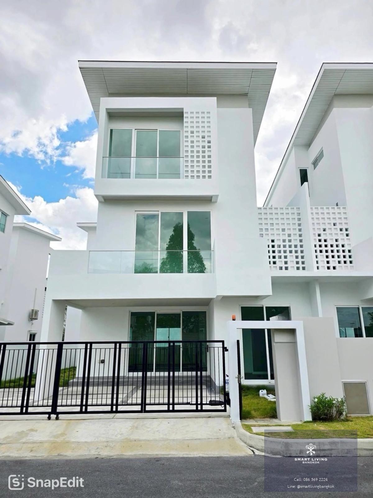 ขายบ้านเดี่ยว 3 ชั้น ใกล้ทางด่วนเอกมัย–รามอินทรา เหมาะอยู่อาศัยครอบครัวหรือปล่อยเช่าระยะยาว