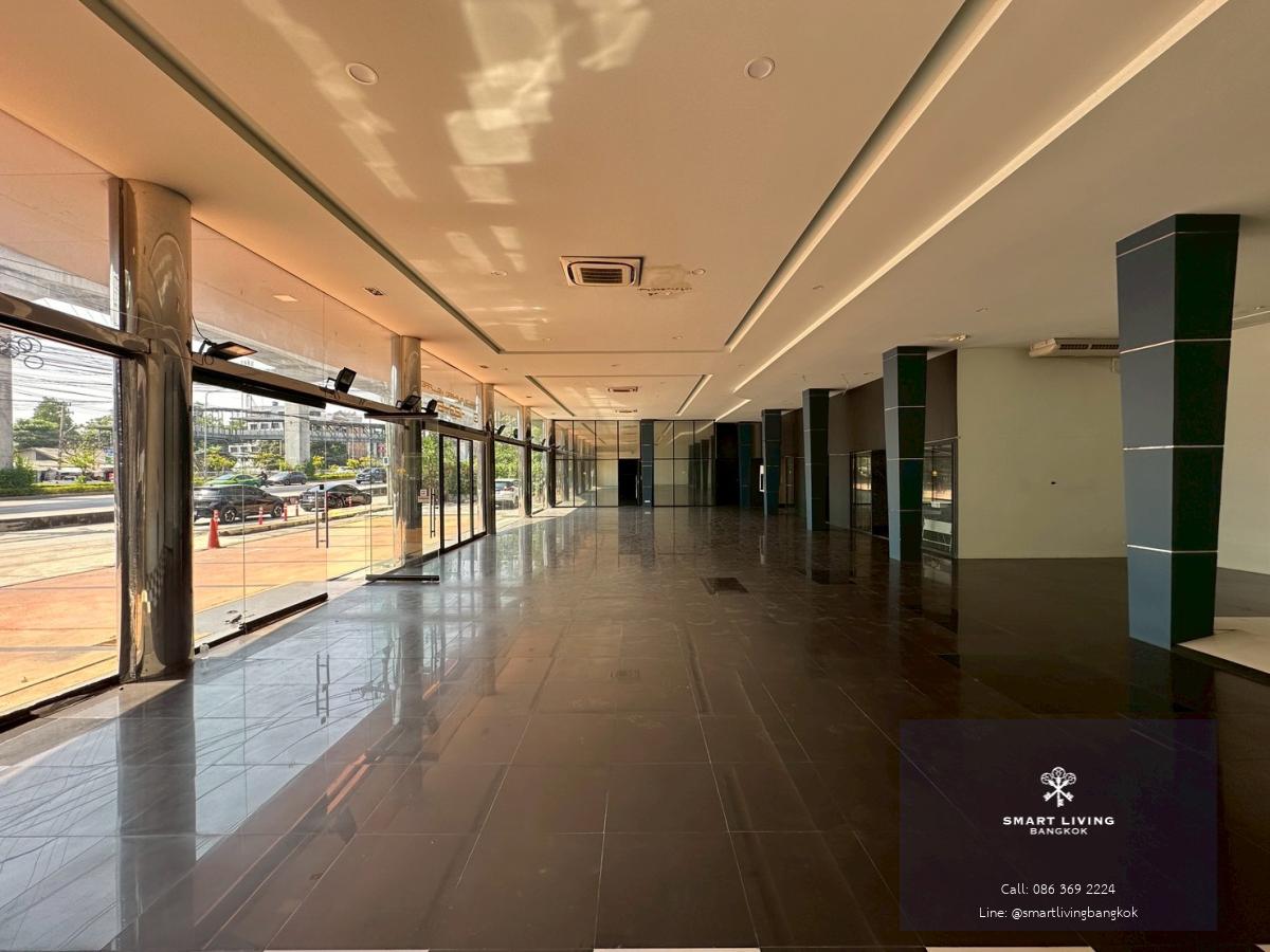 ให้เช่า โชว์รูม ศรีนครินทร์ (Showroom Srinakharin) พื้นที่เชิงพาณิชย์ขนาดใหญ่ 1,000 ตร.ม. ทำเลทองใกล้ MRT กลันตัน