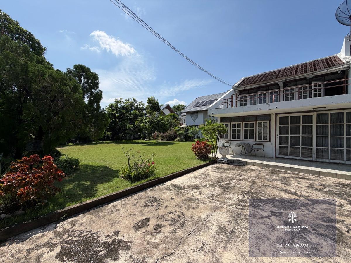 ขายบ้านหมู่บ้านรัชดานิเวศน์ แปลงมุมพื้นที่กว้าง ระเบียงใหญ่ เงียบสงบ เดินทางสะดวกหลายเส้นทาง