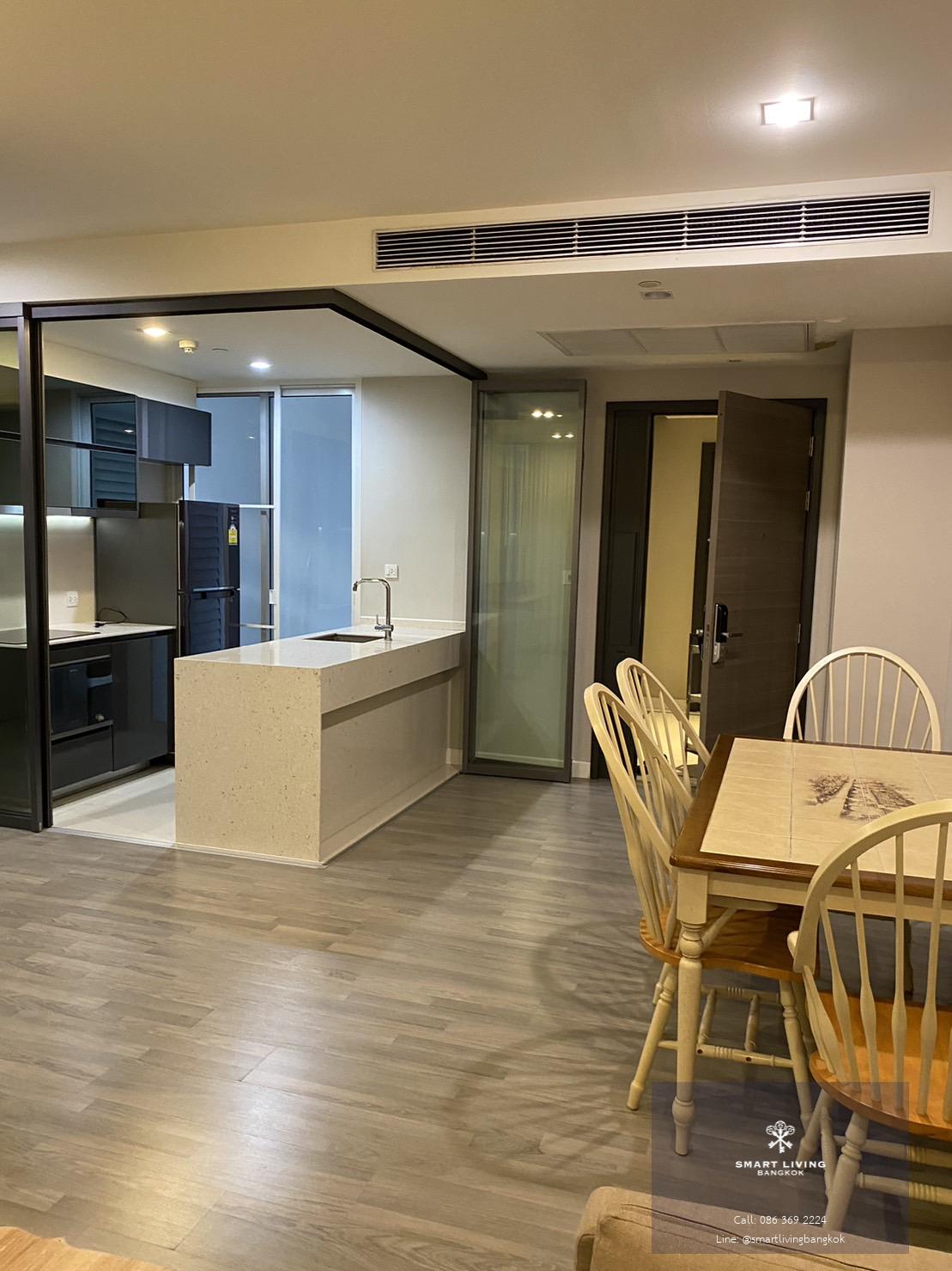 Luxury Condo for Sale Sathorn Near BTS Surasak Spacious 2 Bedroom Corner Unit รายล้อมด้วยออฟฟิศ โรงเรียนนานาชาติ โรงแรม และร้านอาหารระดับพรีเมียม เหมาะทั้งสำหรับอยู่อาศัยและลงทุนระยะยาว