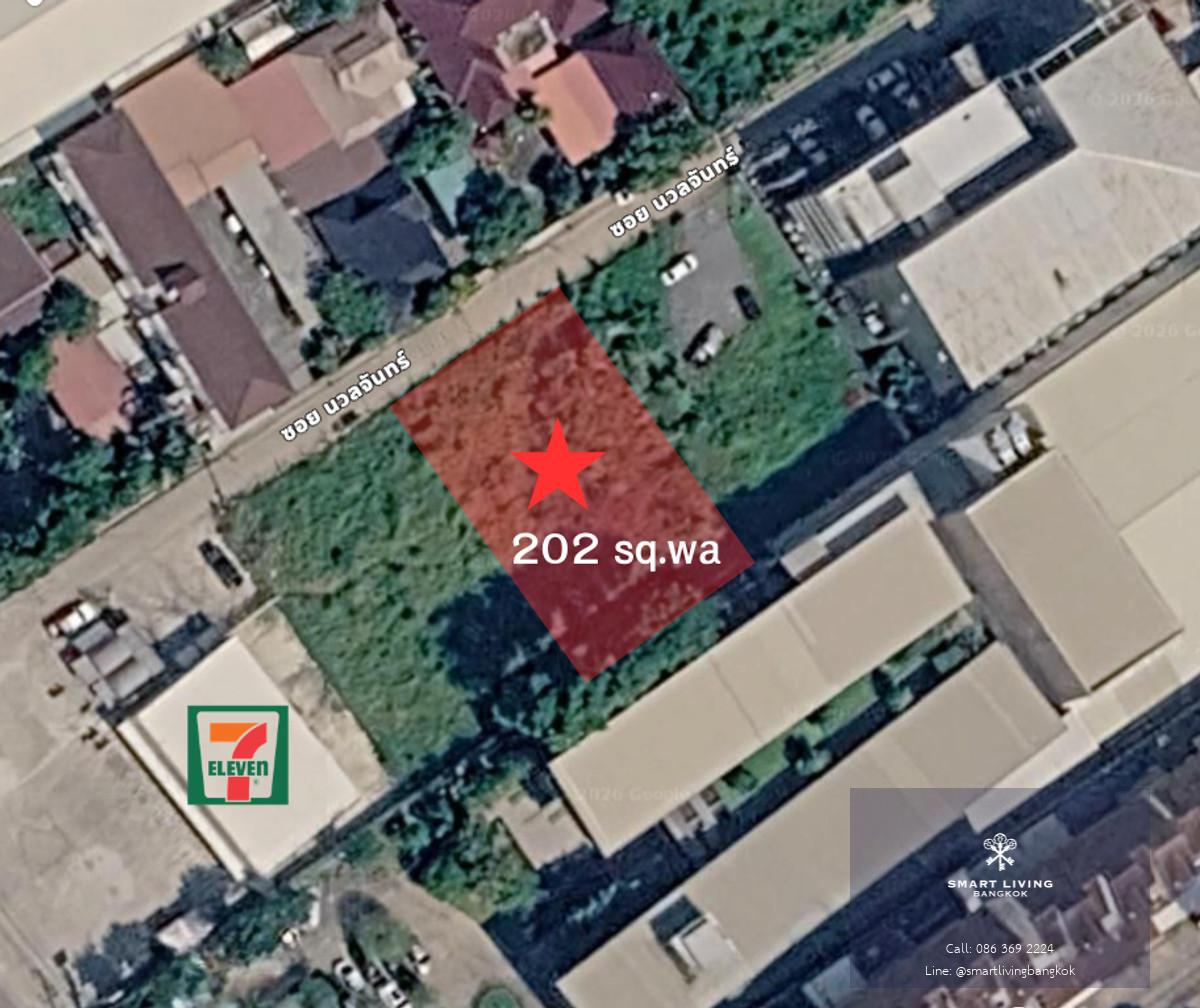 ขาย ที่ดิน  Land Nuan Chan  202 ตร.ว.  ติดเซเว่น ตรงข้ามเป็นสนามบอลเปิดใหม่ ด้านในซอยเป็นออฟฟิศ