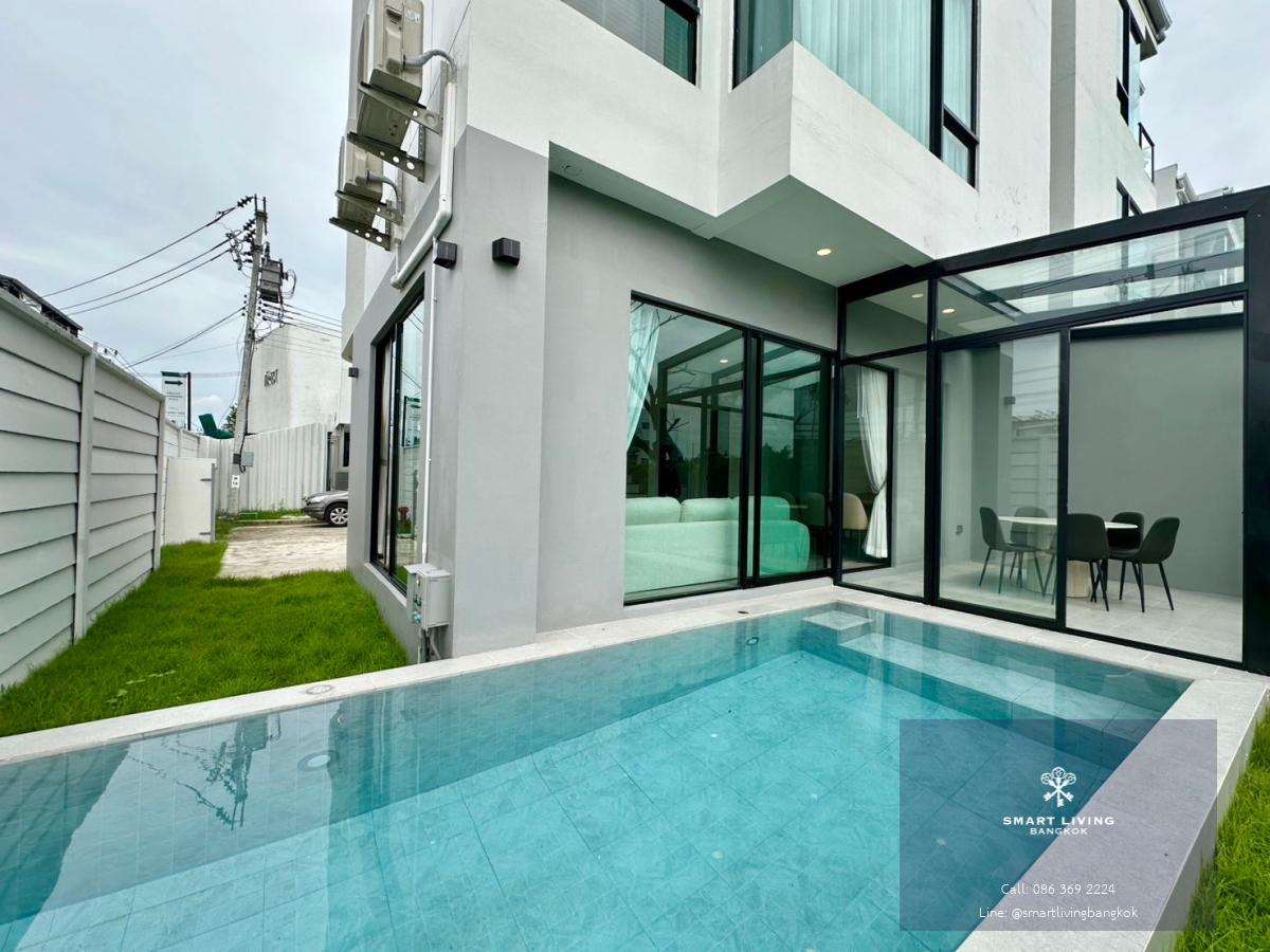 ให้เช่าบ้าน  House with private pool  อ่อนนุช-ลาดกระบัง 240 ตร.ม. 3 ห้องนอน เฟอร์ครบ ใกล้สนามบินสุวรรณภูมิ