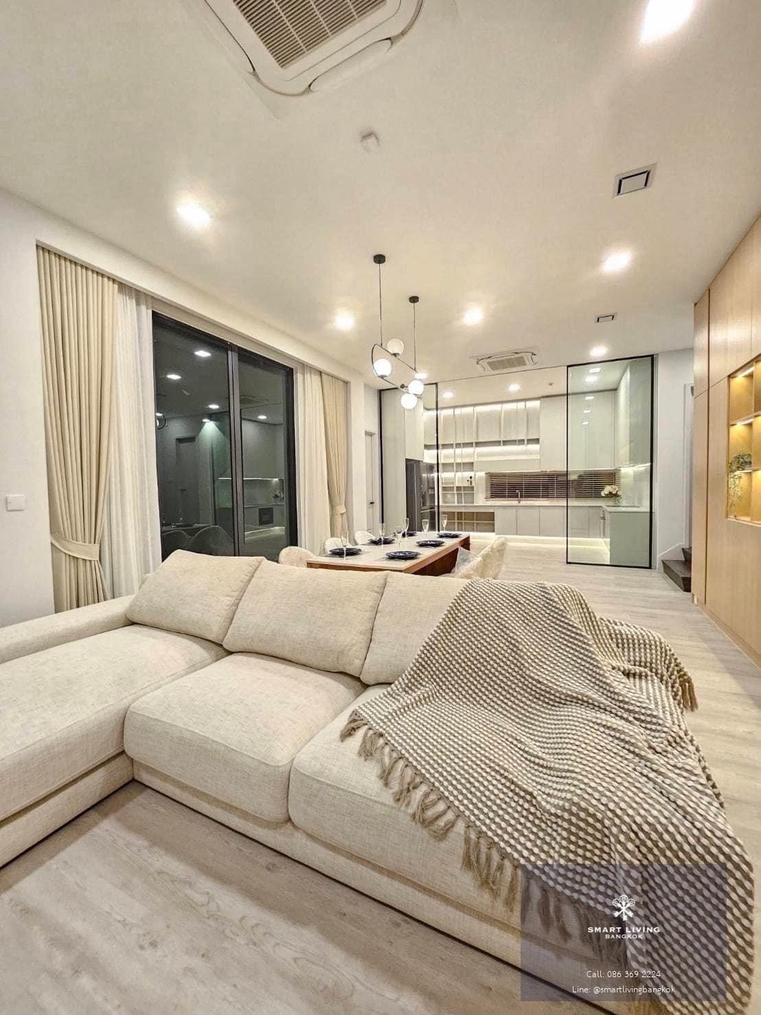บ้านหรูพร้อมให้เช่า และ ขาย 1/10/2569 ที่ Vive กรุงเทพกรีฑา 3 ชั้น พร้อมลิฟต์ ใกล้ Wellington และ Brighton ทำเลศักยภาพ