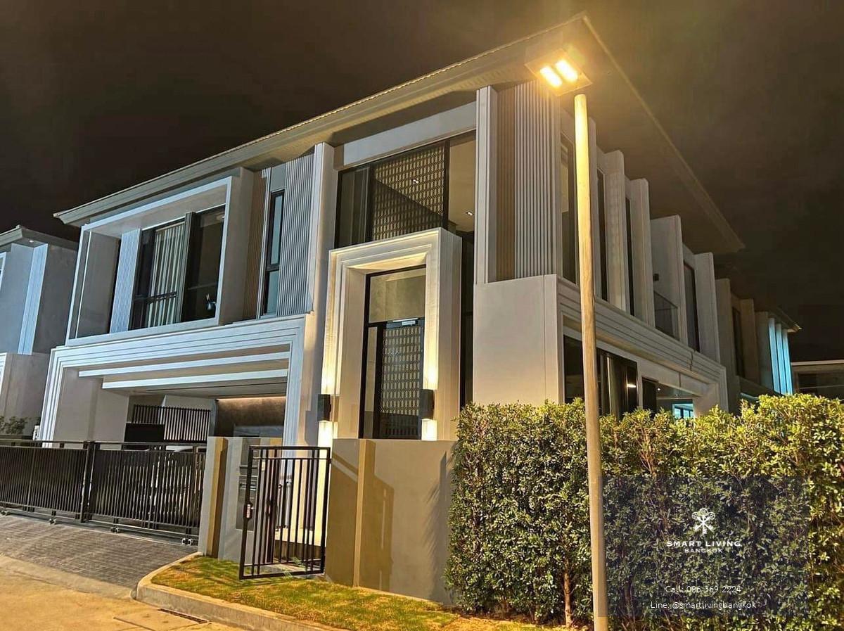 📢👇บ้านพูลวิลล่าสไตล์โมเดิร์น ในหมู่บ้านคุณภาพ ทำเลดี เดินทางสะดวก ใกล้สนามบินสุวรรณภูมิ เข้า–ออกได้ทั้งทางด่วนและถนนสุขาภิบาล 2 ตกแต่งสวยครบ พร้อมเข้าอยู่ได้ทันที