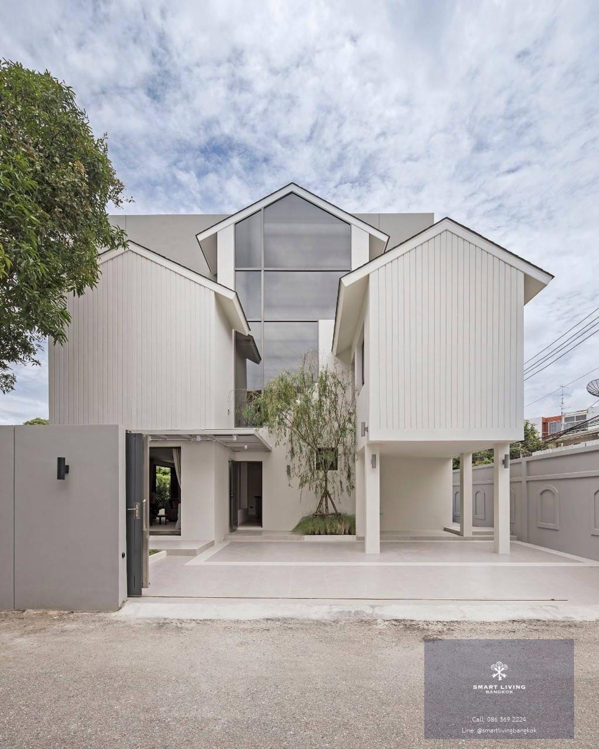 📢 ให้เช่าเดี่ยว 2ชั้น ตกแต่งสวยสไตล์โมเดิร์น 4ห้องนอน ขนาด 350ตรม. บ้านสวยเฟอร์นิเจอครบ ใกล้เอกมัย พระโขนง พร้อมเข้าอยู่