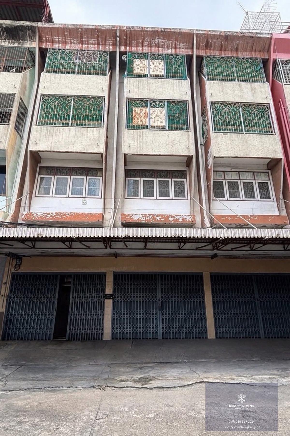 ขายอาคารพาณิชย์ 3 คูหา เจริญนคร ใกล้ ICONSIAM เดินถึงได้ ทำเลศักยภาพ เหมาะลงทุนปล่อยเช่าและทำธุรกิจ