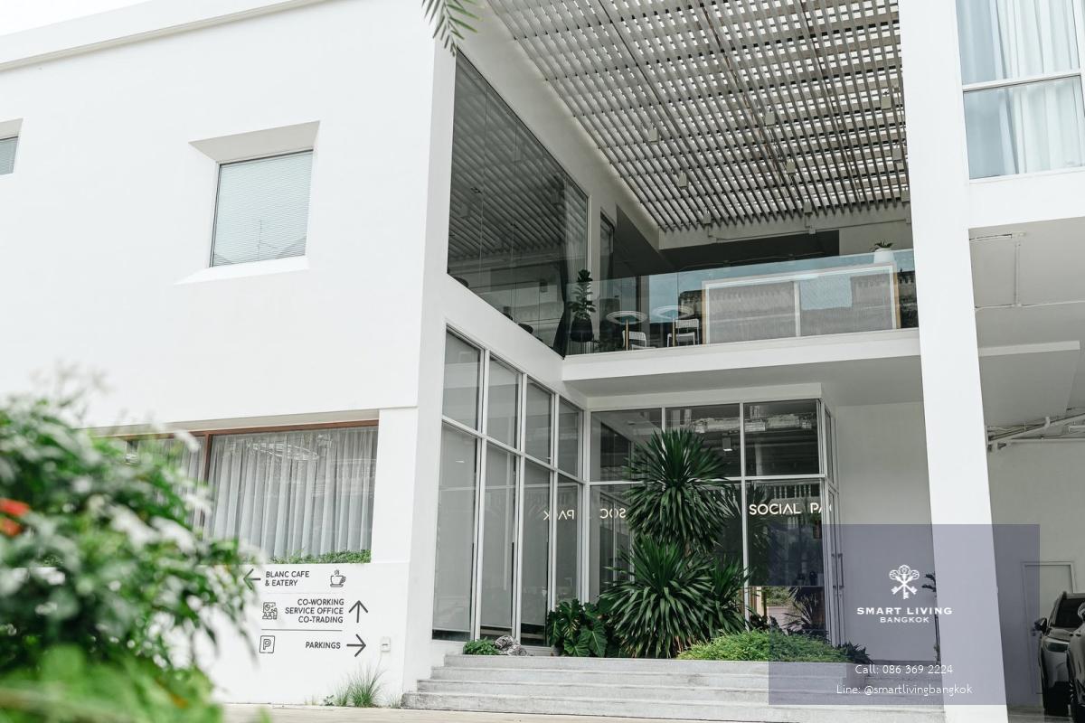 ให้เช่าอาคารสำนักงาน 2 ชั้น 1,200 ตร.ม. ศรีนครินทร์ สภาพใหม่ ตกแต่งครบ ใกล้ MRT ศรีกรีฑา 300 เมตร