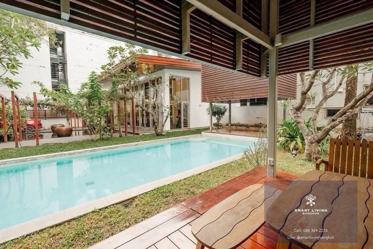 บ้านเดี่ยวหรูให้เช่าพร้อมสระว่ายน้ำส่วนตัว ใจกลาง สุขุมวิท ใกล้ BTS อโศกและ BTS พร้อมพงศ์