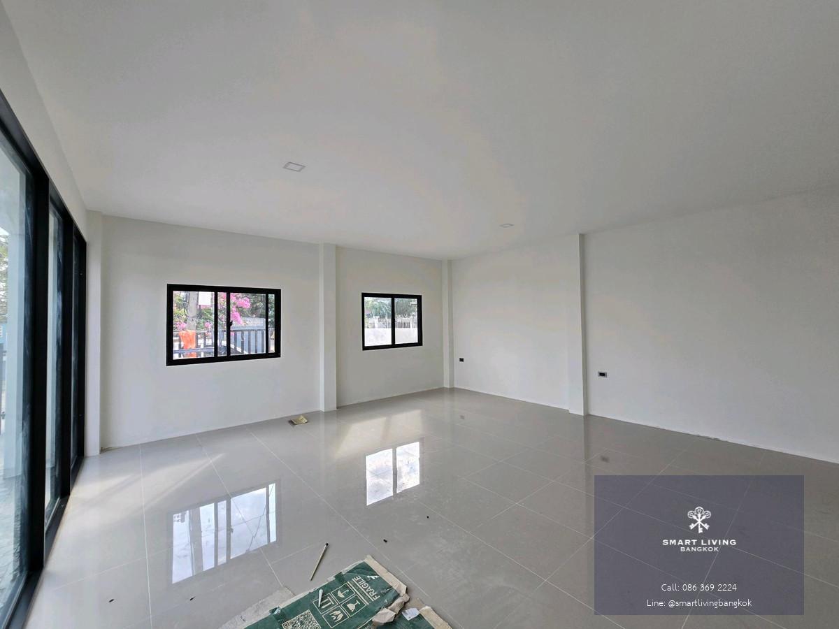 ✨ บ้านเดี่ยวรีโนเวทใหม่ทั้งหลังพร้อมอยู่ในทำเลเมืองเอก รังสิต 4ห้องนอน ขนาดใหญ่400ตรม. ใกล้มหาวิทยาลัย, ตลาด, สนามบิน และห้างสรรพสินค้า