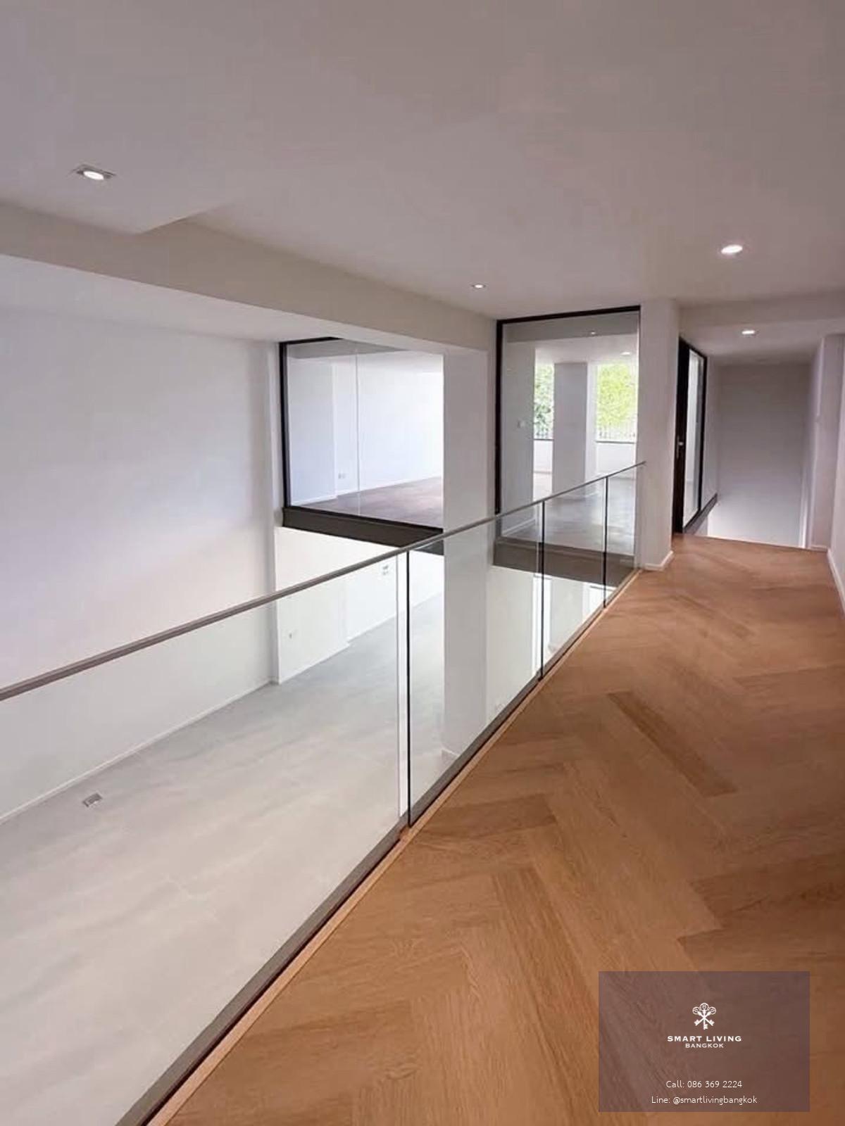 ขายทาวน์โฮม 4.5 ชั้น สุขุมวิท 71 ใกล้ BTS พระโขนง พื้นที่ 536 ตร.ม พร้อมลิฟต์ส่วนตัว เหมาะทำโฮมออฟฟิศ