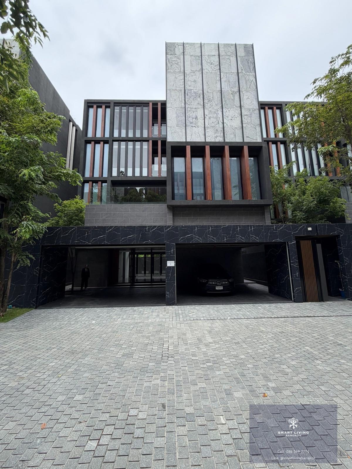 บ้านเดี่ยว Ultra Luxury ศรีนครินทร์  พร้อมสระว่ายน้ำและลิฟต์ส่วนตัว ใกล้ Paradise Park และ Berkeley International School