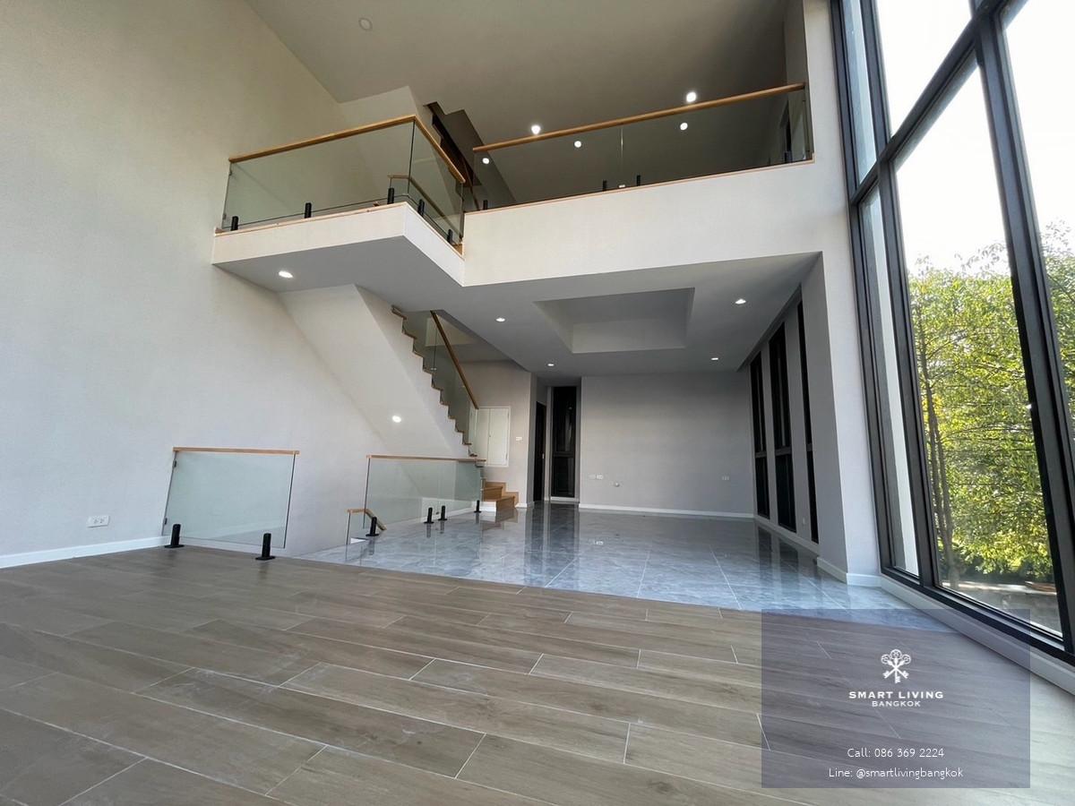 ทาวน์โฮมหรู ทองหล่อ  มีลิฟต์และสระว่ายน้ำส่วนตัว เลี้ยงสัตว์ได้ ใกล้ BTS ทองหล่อ