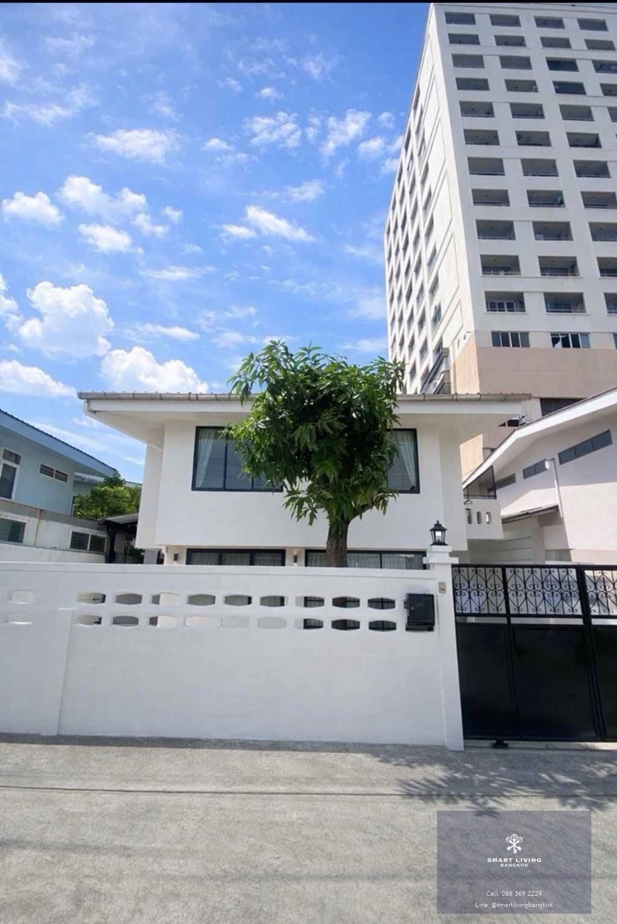 บ้านเดี่ยวให้เช่า สุทธิสาร-ห้วยขวาง ใกล้ MRT สุทธิสาร 5 ห้องนอน จอดรถ 4 คัน ทำเลใกล้รัชดา CBD