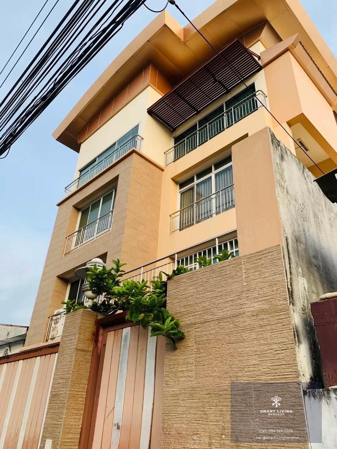 ขาย Home Office 4 ชั้น ลาดพร้าว วังหิน ใกล้ MRT สายสีเหลือง พื้นที่ 80 ตร.ว 5 ห้องนอน 6 ห้องน้ำ อาคารสร้างเองวัสดุเกรดเอ เหมาะทำธุรกิจและอยู่อาศัย ราคา 29,000,000 บาท