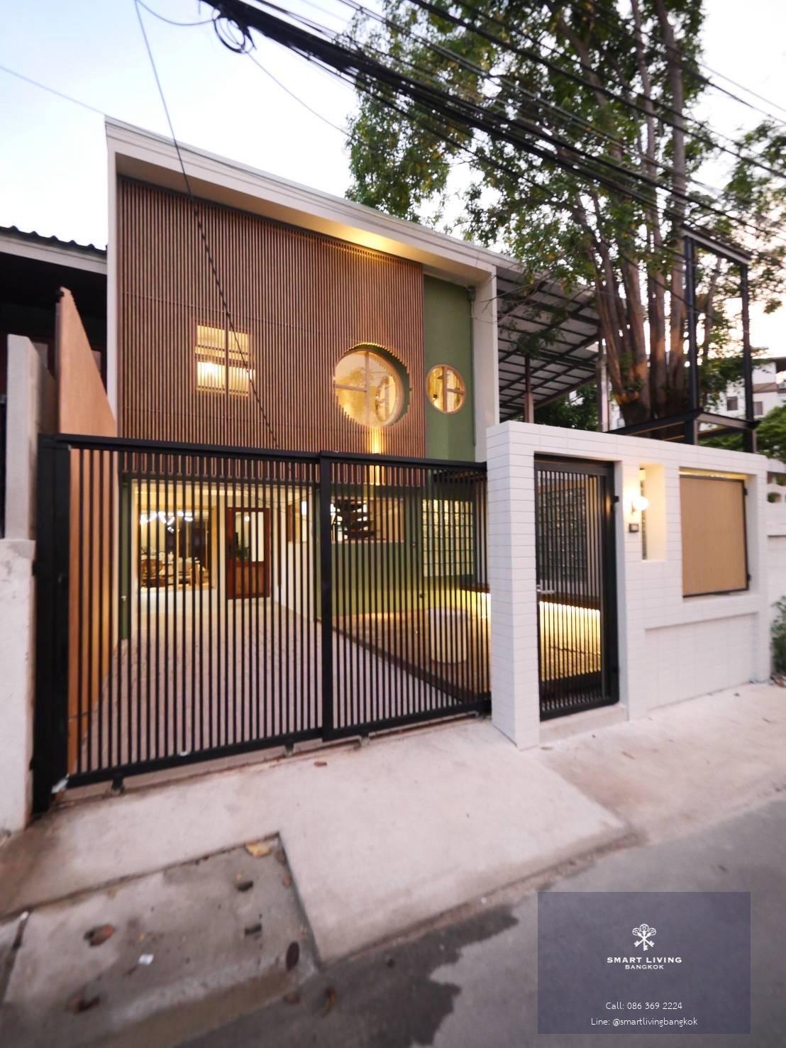 ขายพร้อมผู้เช่าถึง 30 ธันวาคม 2569 บ้านสไตล์โมเดิร์นทำเลที่เป็นที่ต้องการมากที่สุดแห่งหนึ่งในกรุงเทพเดินทางไปเอกมัย-ทองหล่อได้อย่างง่ายดาย