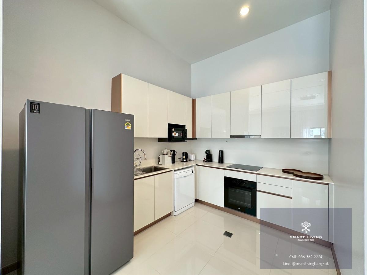 คอนโดห้องขนาดใหญ่ในย่านสาทร  3 นอน Near BTS St. Louis ทำเล CBD และมีพื้นที่ใช้สอยขนาดใหญ่แบบบ้าน อาศัยในใจกลางเมือง ใกล้ย่านธุรกิจ เดินทางสะดวก