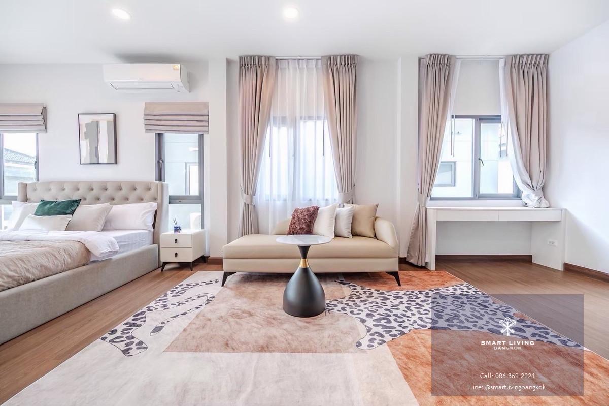 บ้านเดี่ยวหรู พร้อมเฟอร์นิเจอร์ครบ ใกล้เมกะบางนา โรงเรียนนานาชาติ และโรงพยาบาลหลายแห่ง