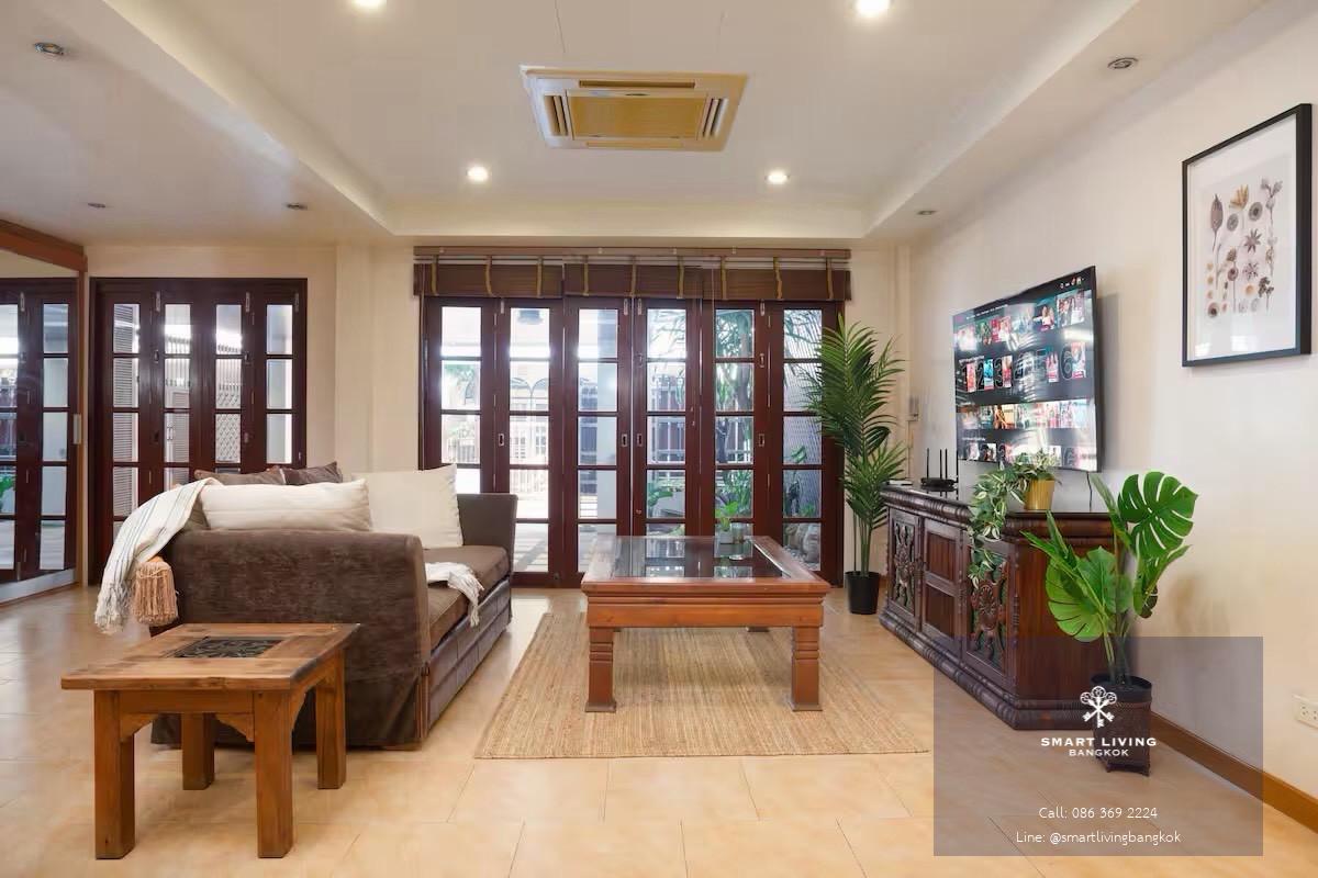 ขาย / เช่า ทาวน์โฮม สุขุมวิท 39 พร้อมพงษ์ ใกล้ BTS พร้อมพงษ์ 4 ห้องนอน 440 ตร.ม รีโนเวทใหม่ ใกล้ EmQuartier Emporium