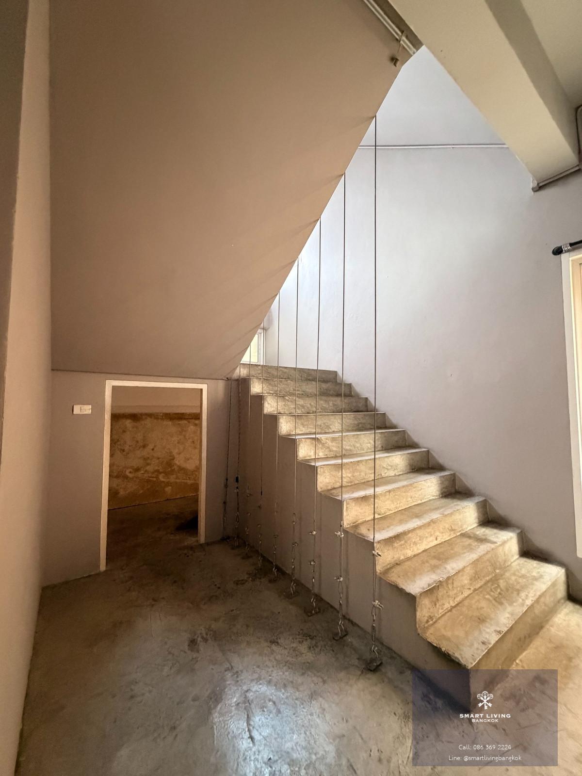 อาคารโฮมออฟฟิศขนาดใหญ่ในย่านพระราม 9 – RCA ทำเลศักยภาพใจกลางเมือง เหมาะสำหรับบริษัทที่ต้องการพื้นที่สำนักงานขนาดใหญ่ สามารถจดทะเบียนบริษัทได้ พร้อมใช้งานทันที เดินทางสะดวก ใกล้ทางด่วน MRT และ Airport Link