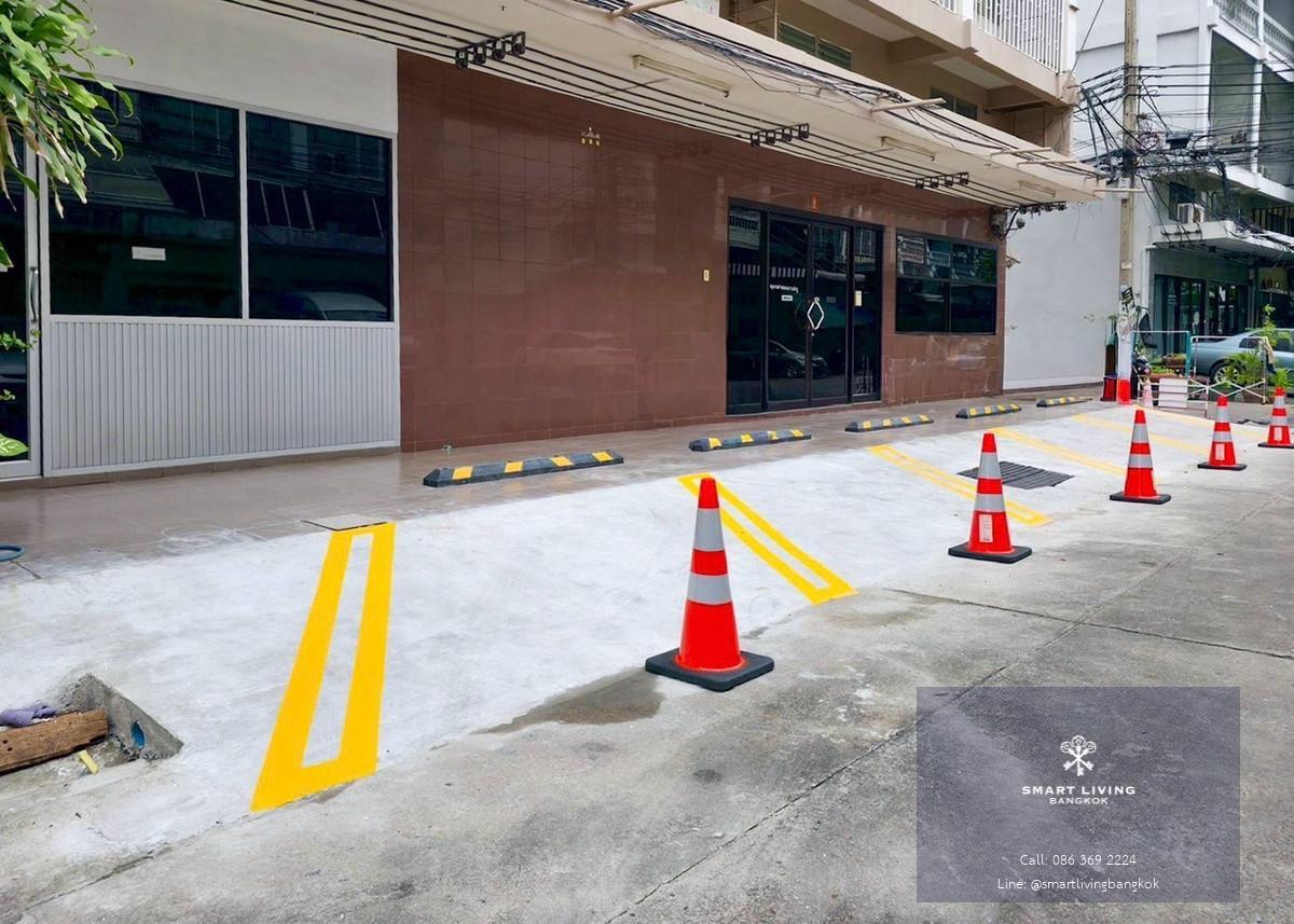 ให้เช่าอาคารสำนักงาน พระโขนง ใกล้ BTS พระโขนง 2 ชั้น ที่จอดรถ 4–5 คัน เหมาะ Home Office ร้านค้า หรือสตูดิโอ