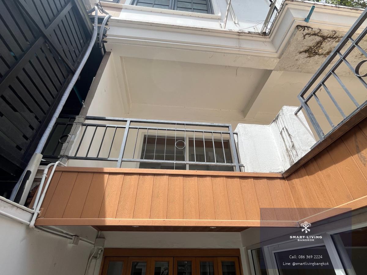 ให้เช่าอาคารพาณิชย์ 4.5 ชั้น สุขุมวิท 31 (250 ตร.ม.) ทำเลทอง ห่าง BTS พร้อมพงษ์ เพียง 160 ม. เหมาะทำคาเฟ่ คลินิก ซาลอน